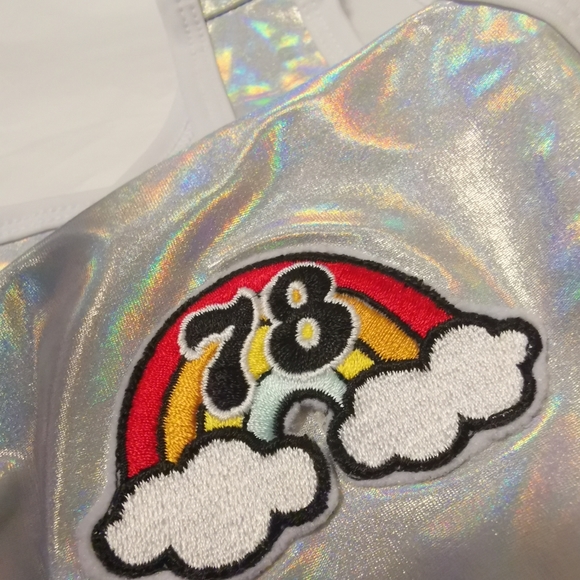 🆕 Forever 21 21+ Iridescent Bodysuit Silver 🌈☁️ - Picture 3 of 6